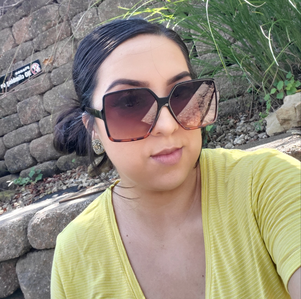 Meet your Posher, Jessica